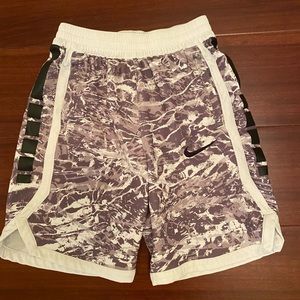 Boys’ Nike Dri Fit Shorts Youth Medium